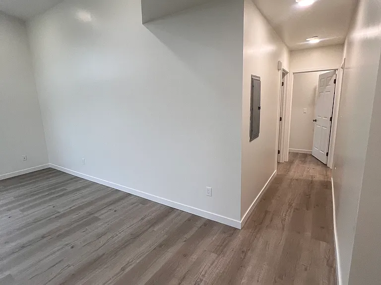411 N 21st St #303 — Photo 11
