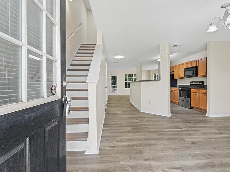 745 Outlook Way — Photo 4