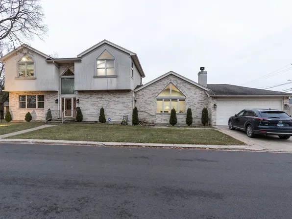 1018 Augusta St, Melrose Park, IL 60302
