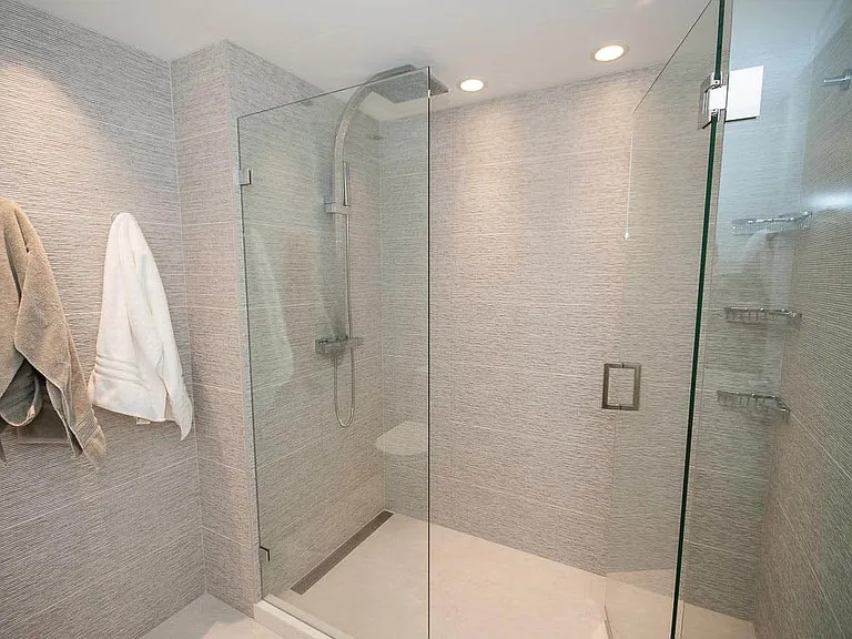 1067 Marinaside Cres #1703 — Photo 21