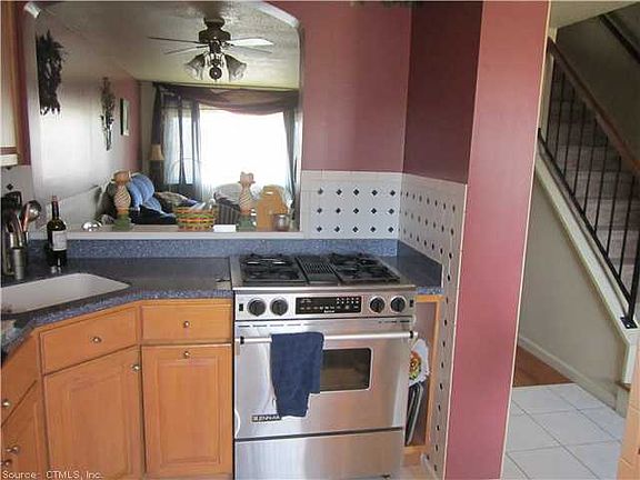 3rd image of 215 Monticello Dr