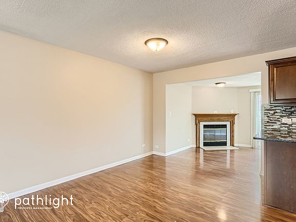 2nd image of 1635 Park Ave