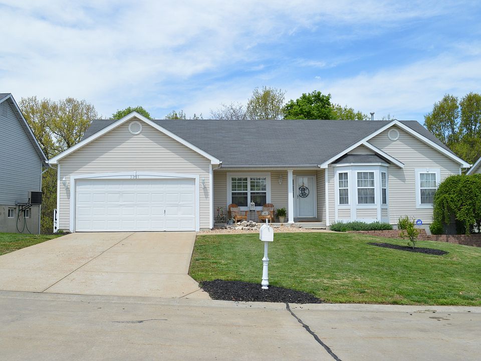 1st image of 3037 Valley Oaks Dr