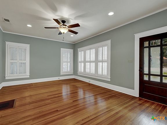 5th image of 1144 Stonewall St
