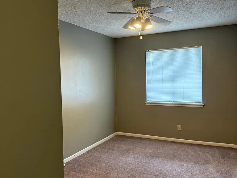 824 Mechanic St #13 — Photo 3