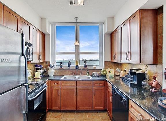 5th image of 2000 N Bayshore Dr APT 1210