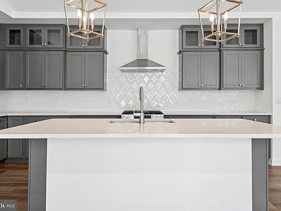 5th image of 28545 Blossom Ln