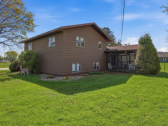 3rd image of 1106 Pierce Ave