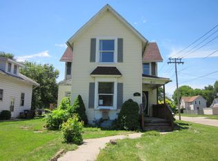411 8th Ave, Sterling, IL 61081