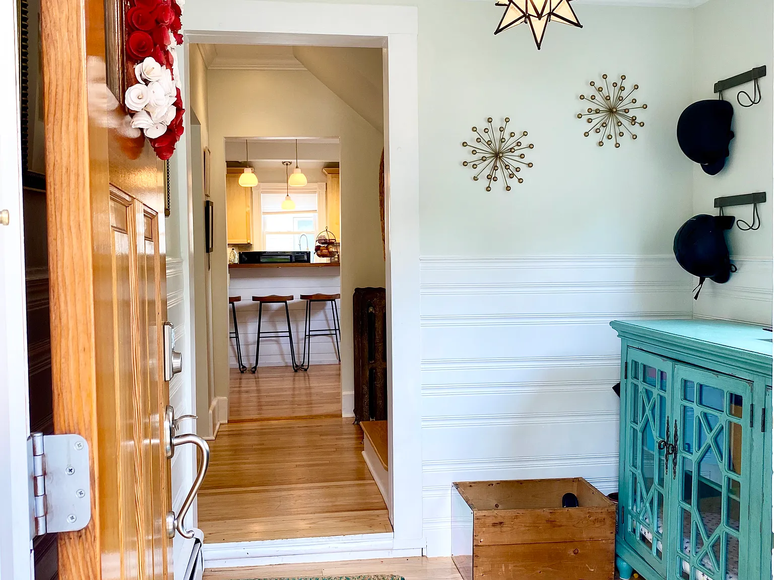 4 bed, 1.5 bath, 1630 sqft, $4,495 — Photo 2