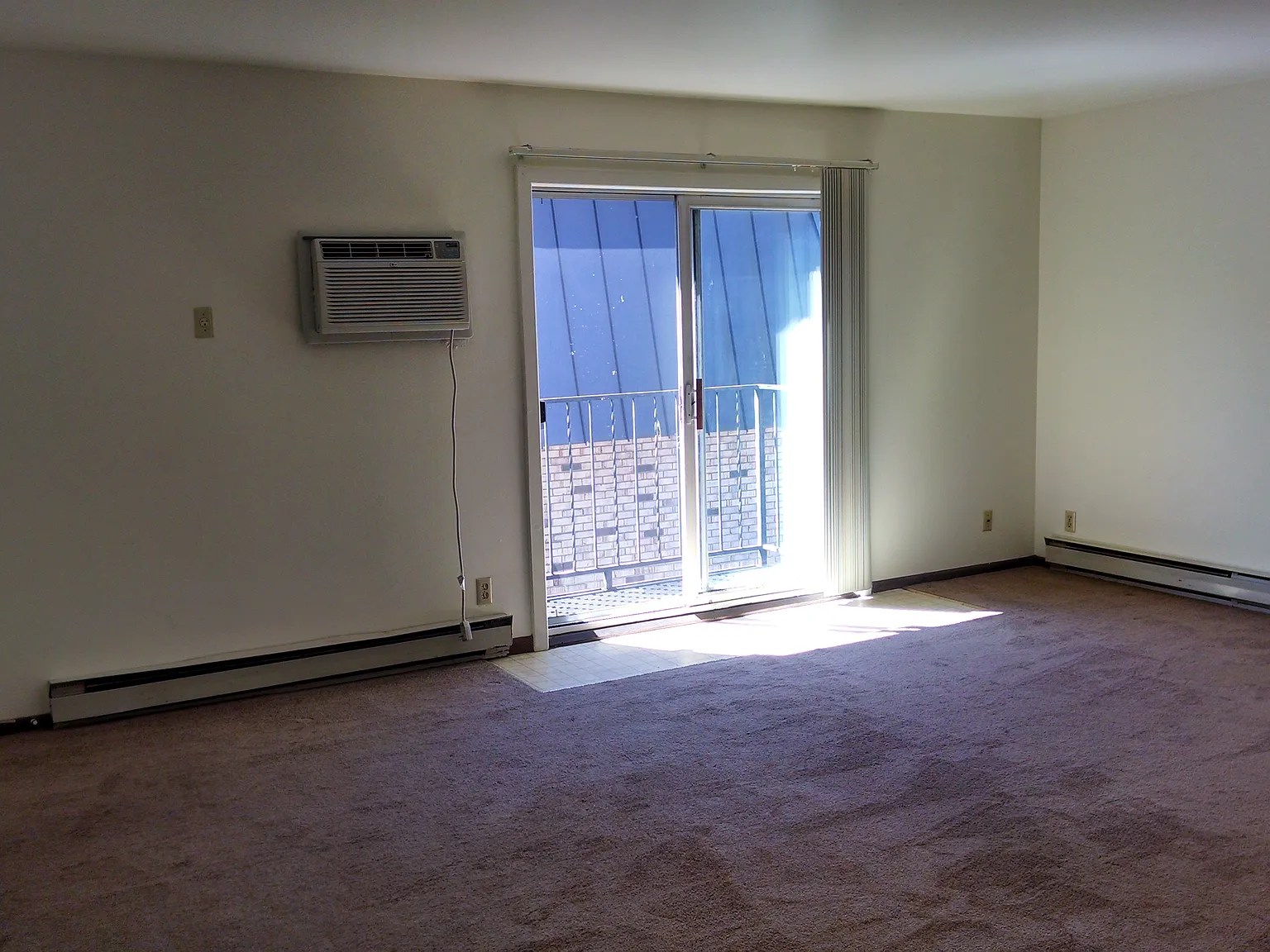 3 bed, 1.5 bath, $1,290 — Photo 3