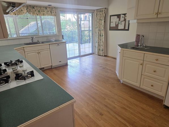 5 bedroom rental in Vancouver — photo 8