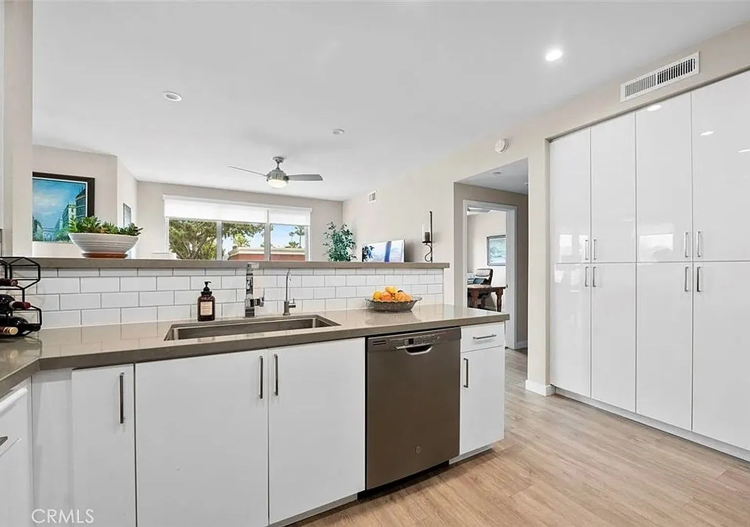 Modern Downtown Condo at SALT — Photo 4