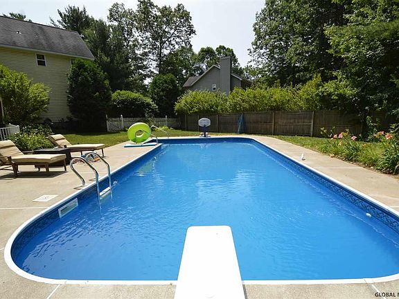 4th image of 316 Jatski Dr