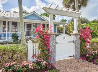 242 7th Ave S, Naples, FL 34102