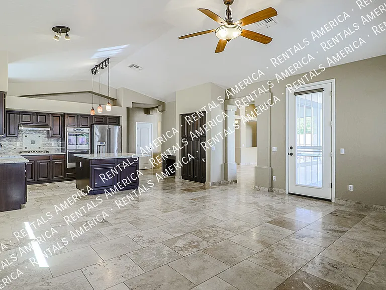 20669 N 41st Ln — Photo 2