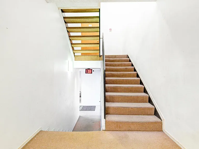 200 Hermosa Dr NE #203 — Photo 10
