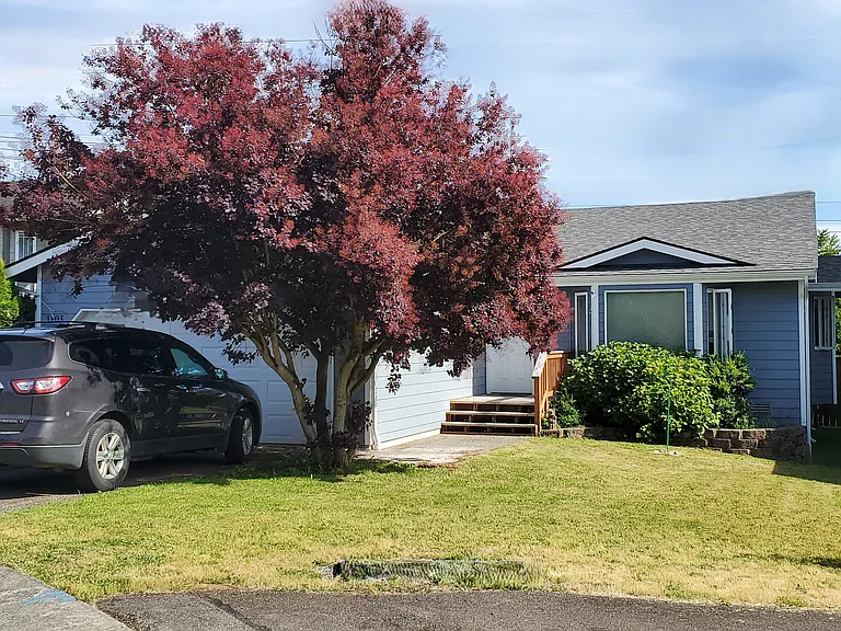 1103 Lake Crest Dr — Photo 2
