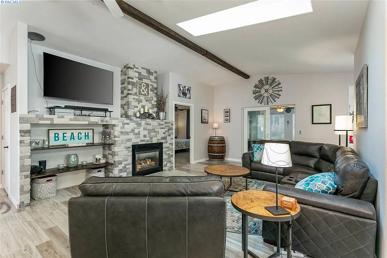 106 Camargo Ln photo 1