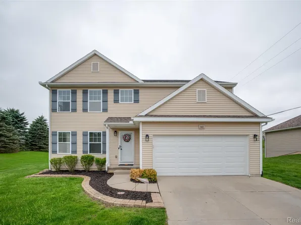 3411 Amber Oaks Dr, Howell, MI 48855