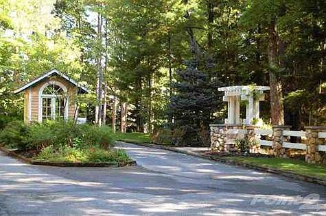 3rd image of 27 Deer Park Dr