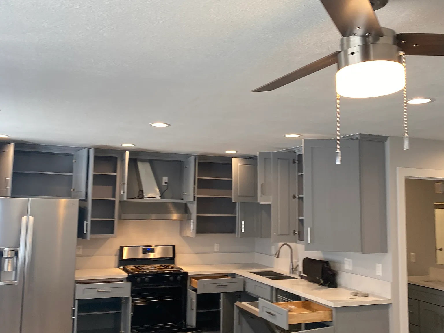 Menlo Apartments — Photo 4
