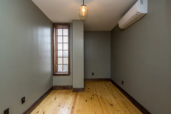 Rented by Nooklyn NYC LLC | media 23