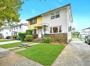 64-18 217th St, Flushing, NY 11364