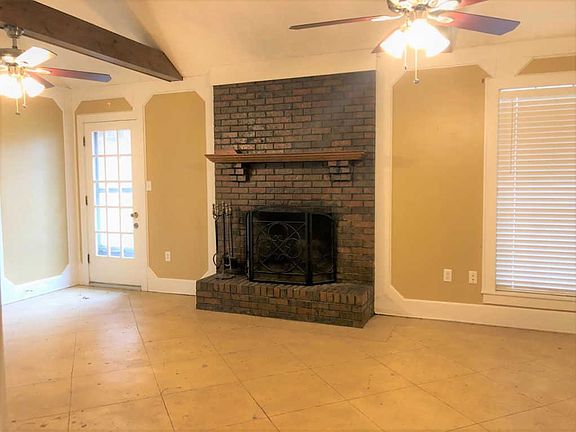 5th image of 350 Clarington Dr
