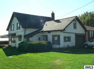 362 Maiden Ln, Pleasant Lake, MI 49272