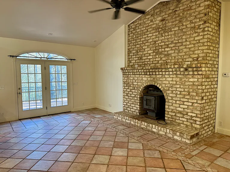 11200 Centaur Rd — Photo 9