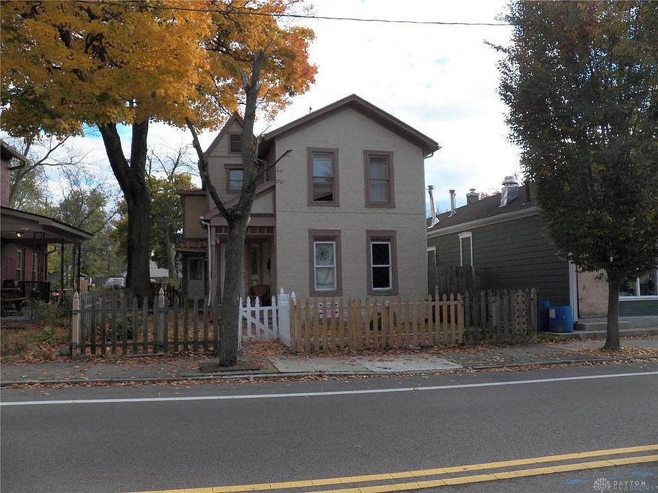 2nd image of 1608 E 5th St