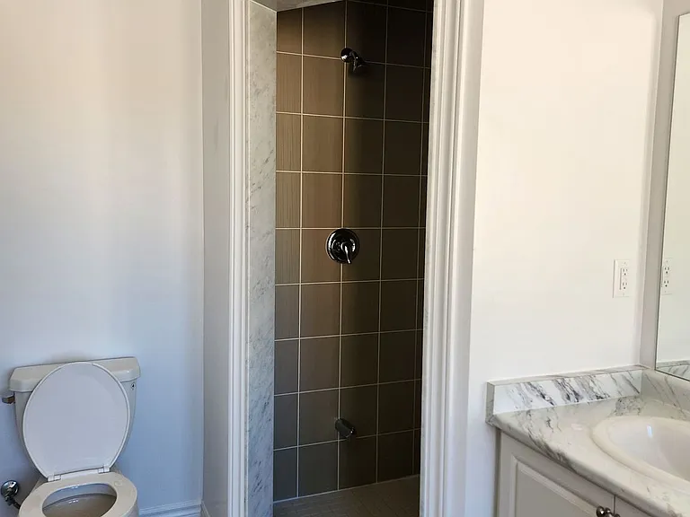 338 Russell St — Photo 15
