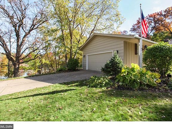 2nd image of 3016 Wind Cave Ct
