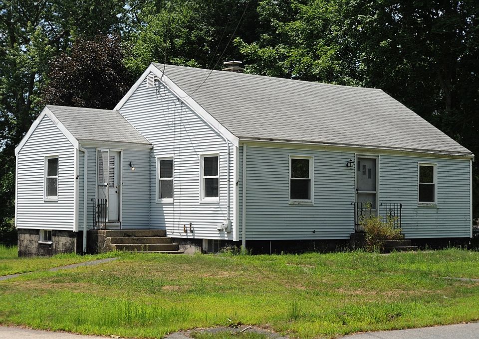 1st image of 28 Pleasant St