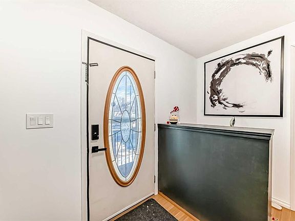 3rd image of 6907 E 6th St SW