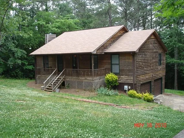 16 Lady Marian Dr NE photo 1