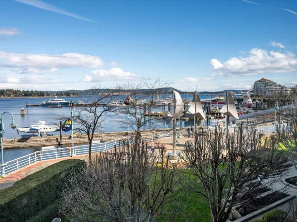 38 Front St #Townhouse 10, Nanaimo, BC V9R 0B8