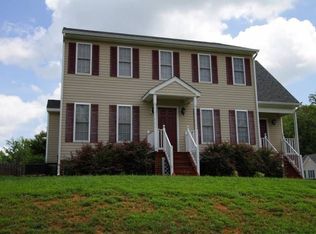6124 Walking Path Ln, Midlothian, VA 23112