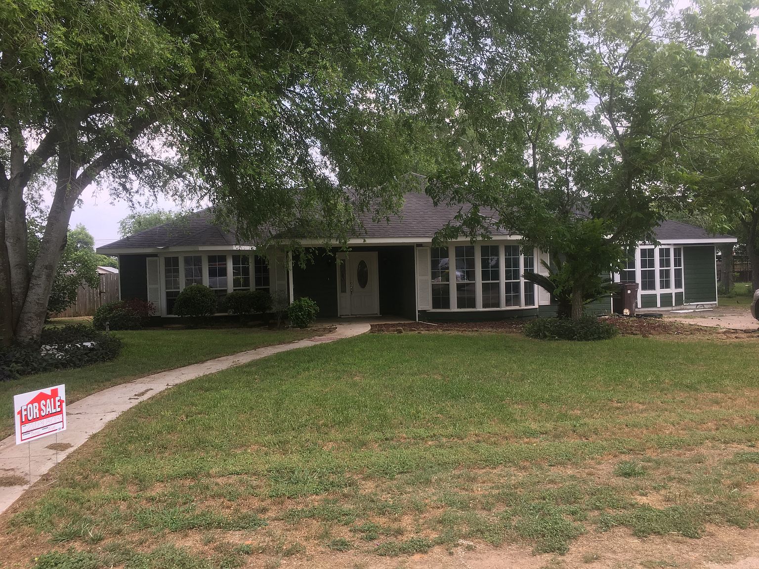 1112 Palm St, Jourdanton, TX 78026 Zillow