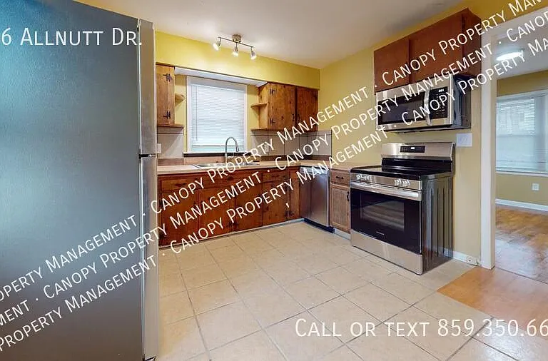 136 Allnutt Dr — Photo 8
