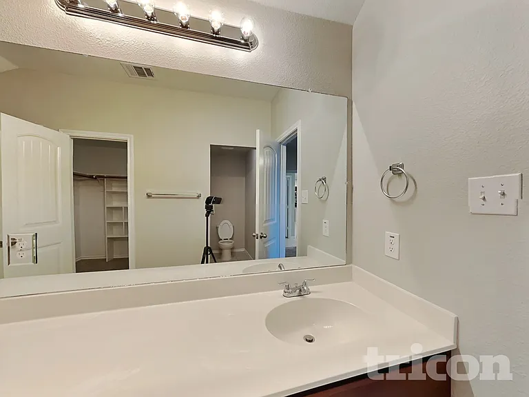 957 Newby Ln — Photo 8