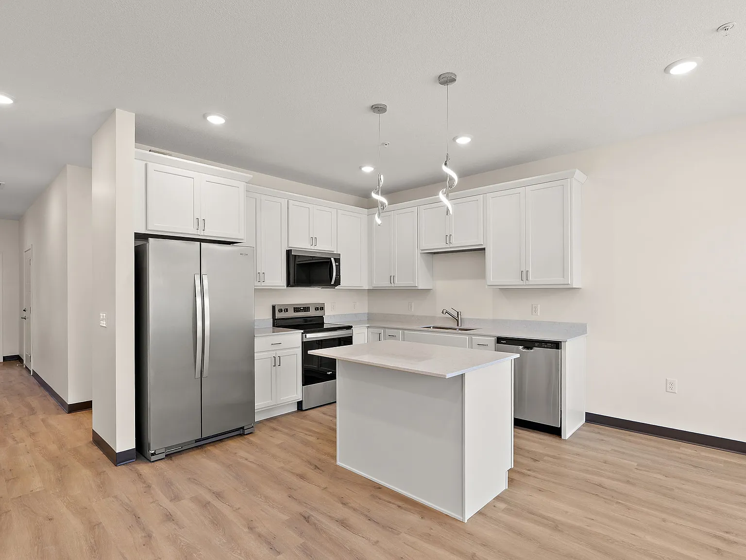 Manor Heights Townhome — Photo 4