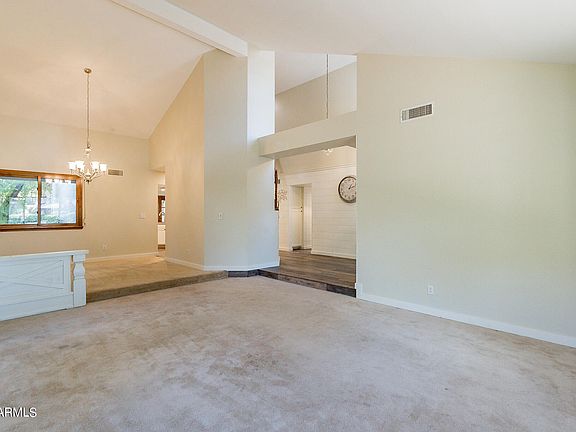 5th image of 611 N Rosemont Cir