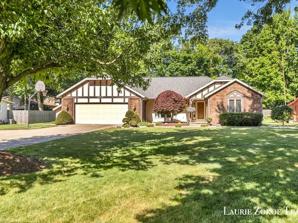 865 Kinney Ave NW, Grand Rapids, MI 49534