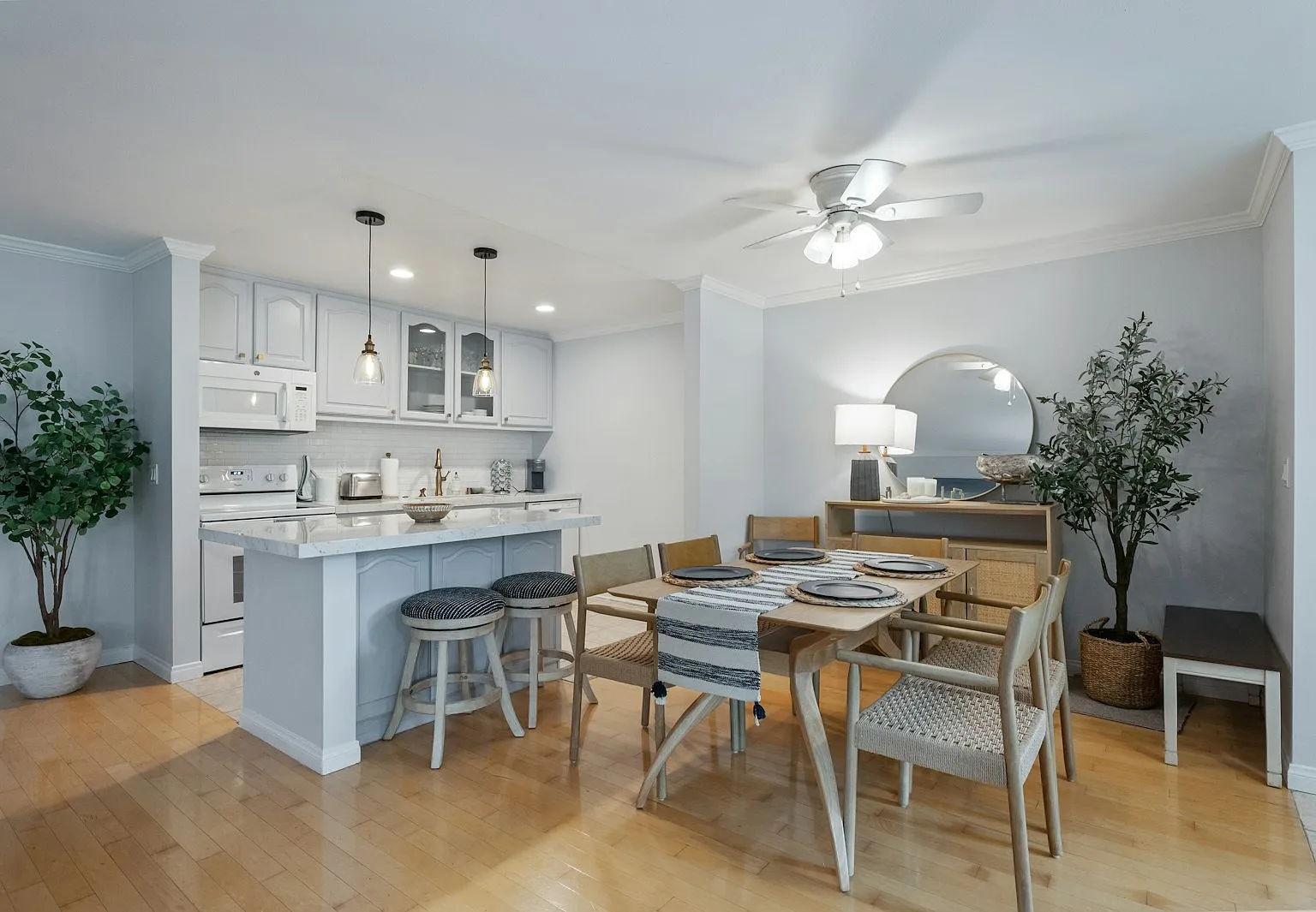635 South Prospect Avenue, Unit 101A — Photo 1