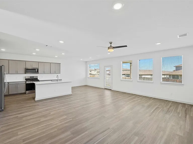432 Wilshire Rd — Photo 4