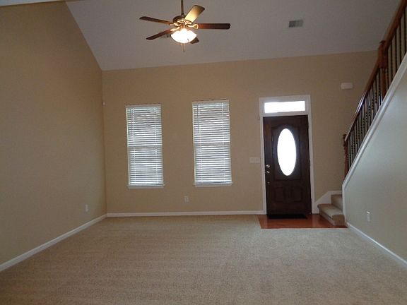 2nd image of 484 Albion Cir