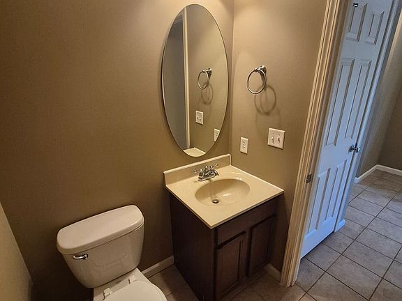 5th image of 1112 Ekstam Dr APT 1