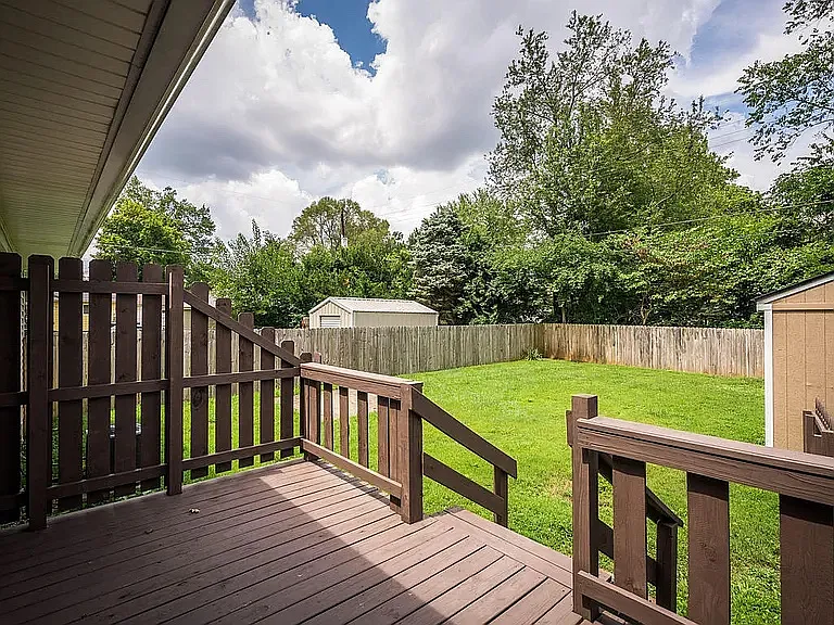 9809 Old Six Mile Ln — Photo 19